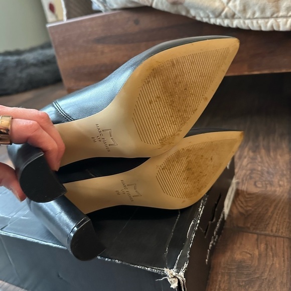 Marc Fisher | Women's Garliss Chelsea Boot - Picture 9 of 11